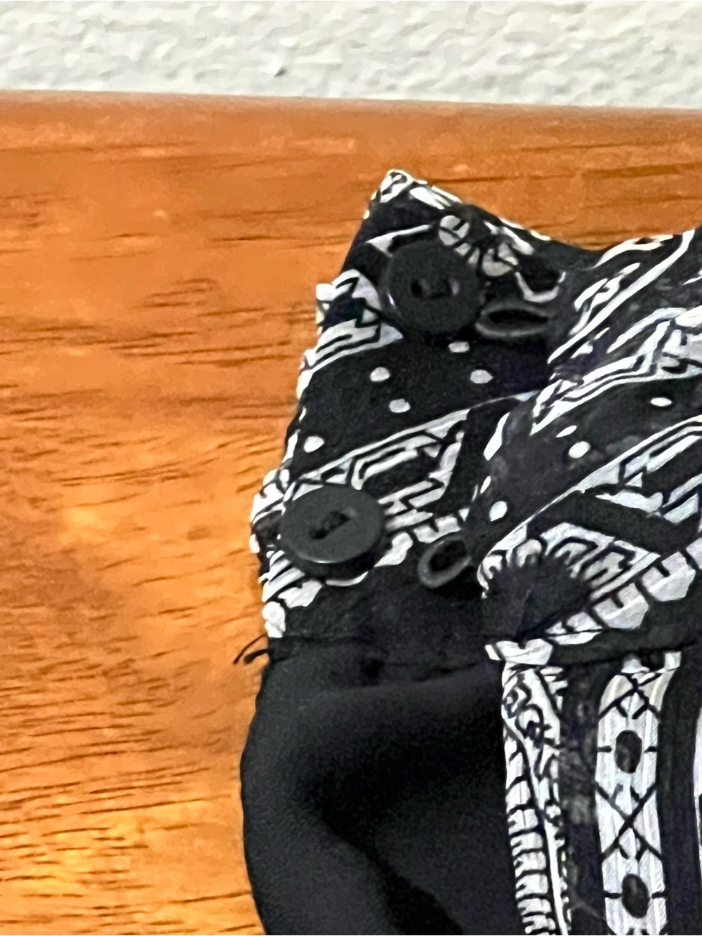MNG Black & White Paisley Long Sleeve maxi Dress Size 4 - Picture 12 of 13